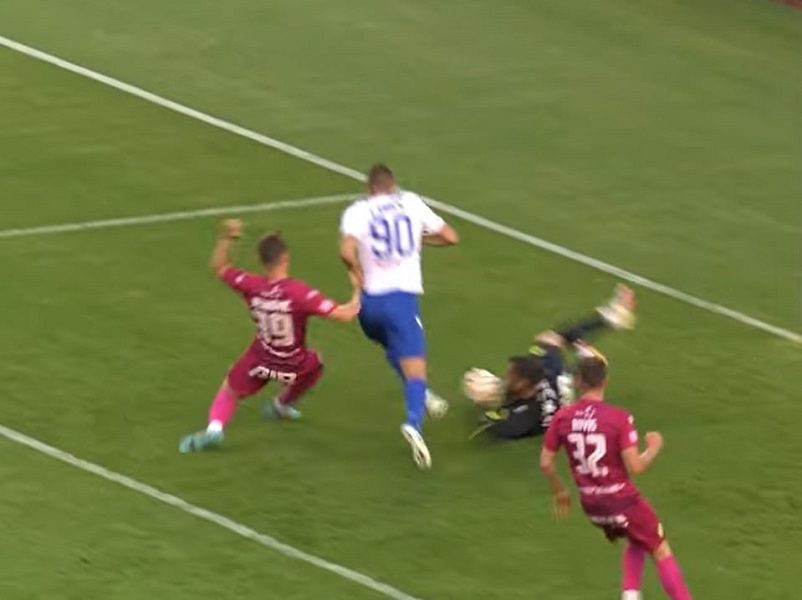 BURA U HRVATSKOJ Hajduk preokrenuo posle spornog penala i ostao u šampionskoj trci (VIDEO)
