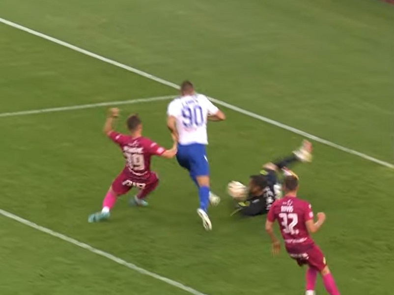 BURA U HRVATSKOJ Hajduk preokrenuo posle spornog penala i ostao u šampionskoj trci (VIDEO)
