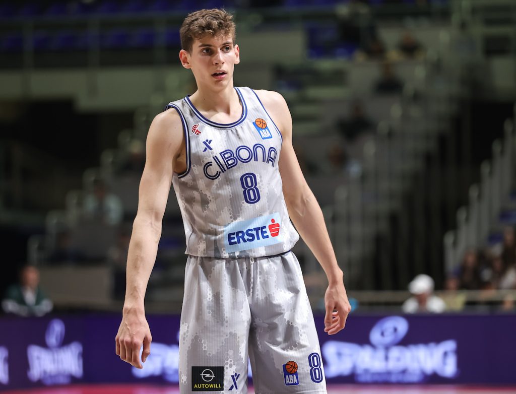 CIBONA NA KOLENIMA Poslednja dva nosioca igre napustila velikana, s kim će i da li će da igra ABA ligu?