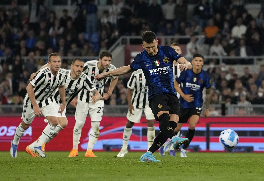 KUP ITALIJE Gol Vlahoviću, trofej Interu (VIDEO)