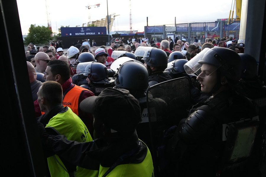 Englezi optužili francusku policiju za incidente pred finale Lige šampiona