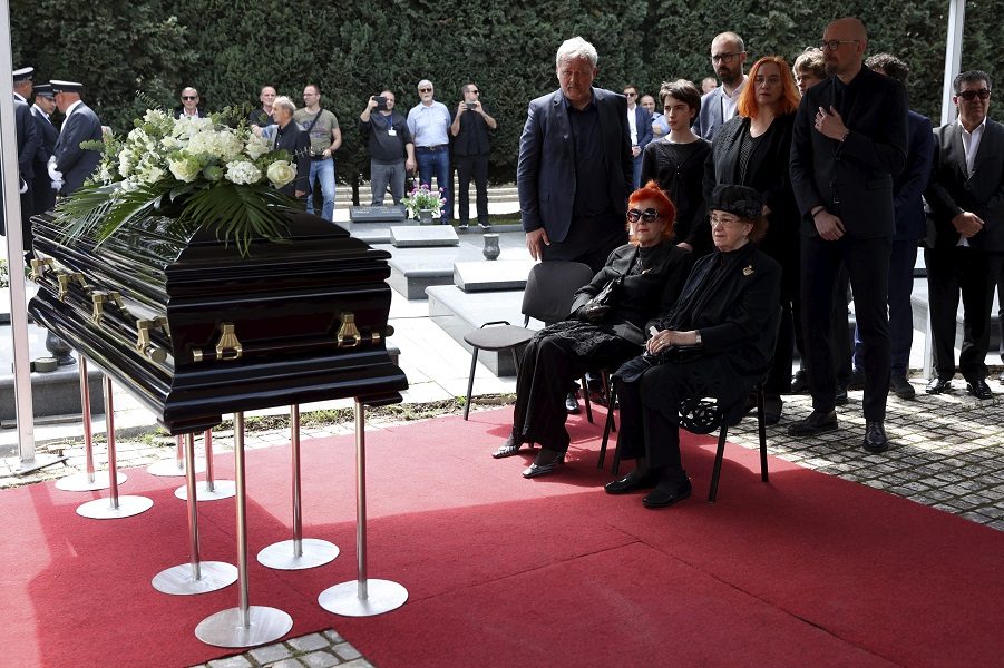 ISPRAĆEN UZ „GRBAVICU“ Ivica Osim sahranjen u Aleji velikana u Sarajevu