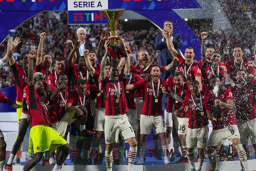 Milan šampion Italije posle 11 godina čekanja (VIDEO)