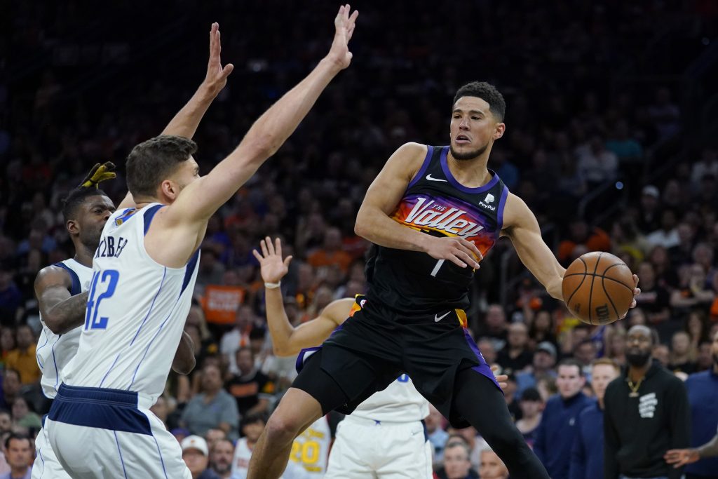 NBA Buker i Pol slomili Dalas, Filadelfija ne može bez Embida
