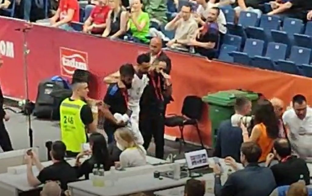 UŽAS! Vilijams Gos jedva napustio teren! Bolna grimasa govori sve (VIDEO)