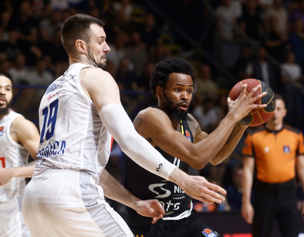„ZAPALIO“ PIONIR Šou u režiji Kevina Pantera