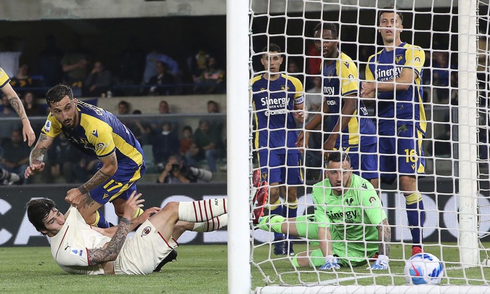 Verona zapretila, ali je Milan napravio ogroman korak ka tituli, blistali Leao i „novi Pirlo“! (VIDEO)