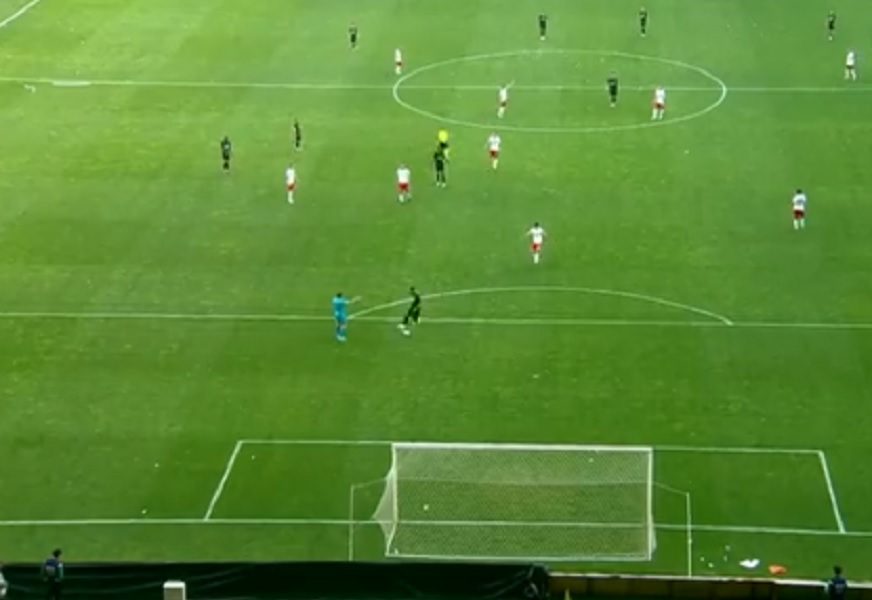 KAKO TUMAČITE PRAVILA? Bizaran gol u Turskoj, bio je ofsajd, ali sudija je pokazao na centar! (VIDEO)