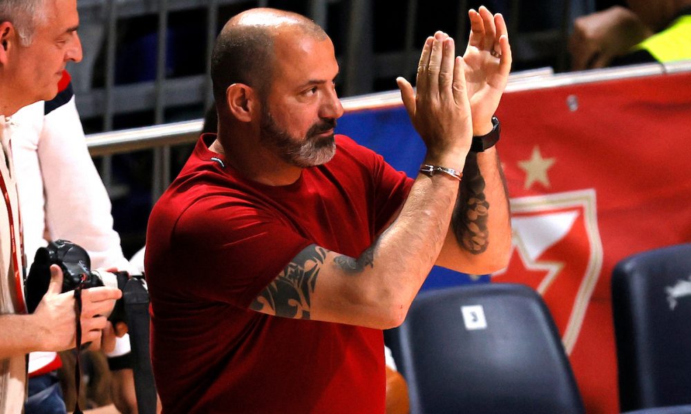 ŠAMPIONSKE OVACIJE Navijači pozdravili aplauzom Dejana Stankovića! (VIDEO)