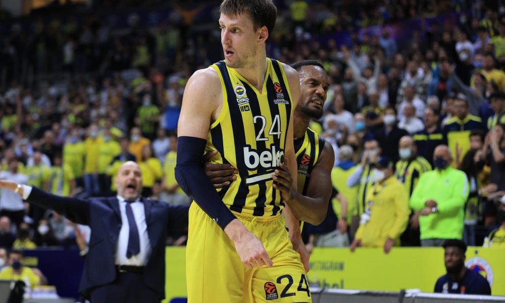 Jan Veseli napustio Fener i pronašao novi klub