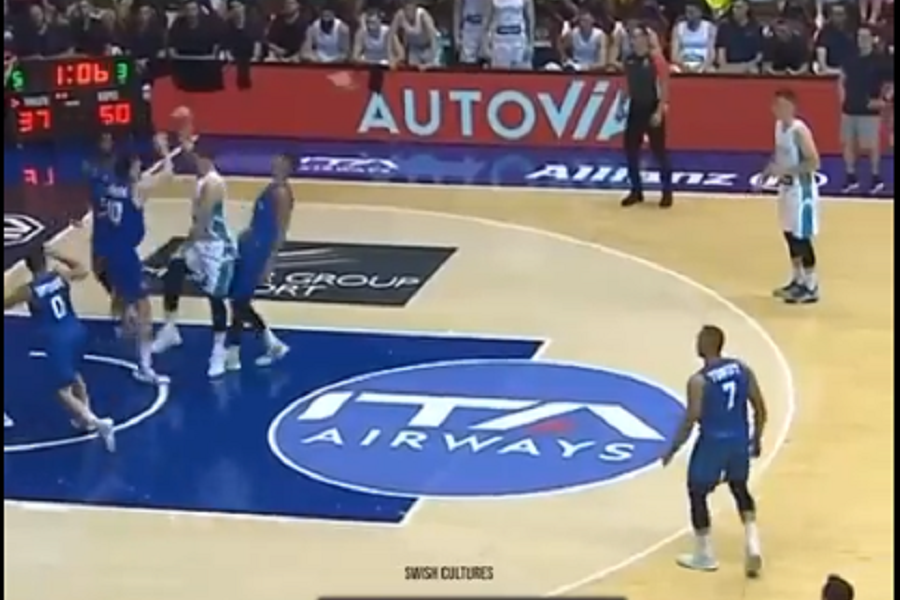 ŠTA RADI OVAJ DEČKO? Neverovatna asistencija Dončića na prijateljskoj utakmici protiv Italije (VIDEO)