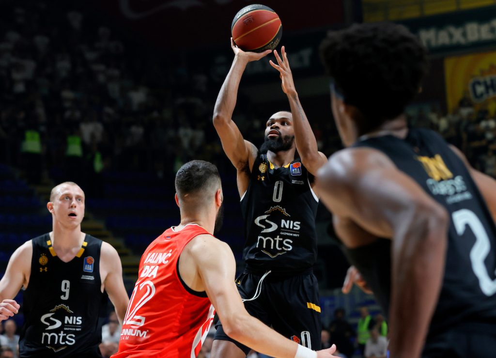OTKUCAVA SAT… „Dan D“ za Partizan