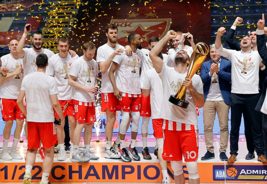 DOBRO POZNATA IMENA Zvezda našla trenera, a sa njim stiže i bivši igrač Partizana!?