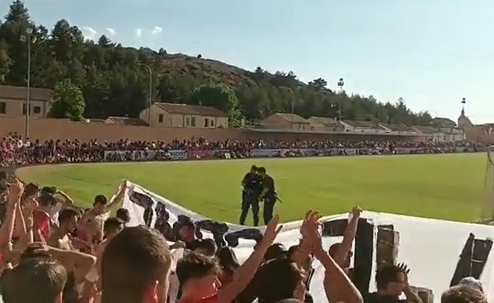 UPOZORENJE Navijači Atletika smislili pesmicu o Ronaldu i otpevali je Dijegu Simeonu (VIDEO)