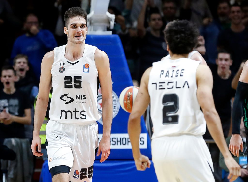 NOVA STANICA Miljenik „grobara“ karijeru nastavlja u ACB ligi!