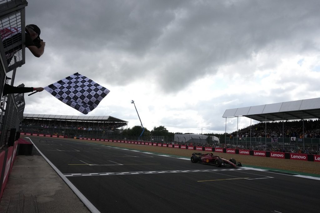 Španac dobio ludu trku u Silverstonu