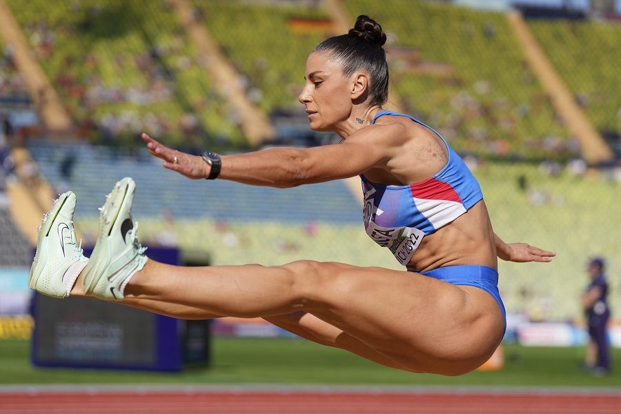 BACAČI KUGLE PROBIJAJU LED Srbija sa devet atletičara na SP u Budimpešti