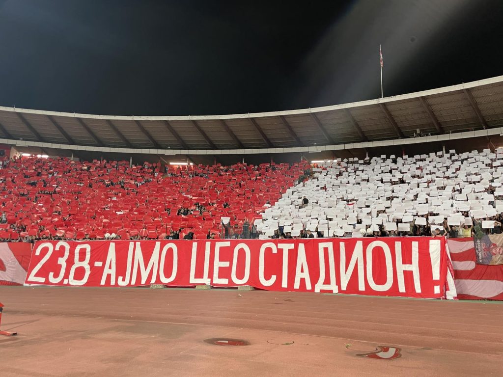 „CRNE OVCE“ NA „MARAKANI“ Navijači besni zbog nepoštovanja inicijative (FOTO)