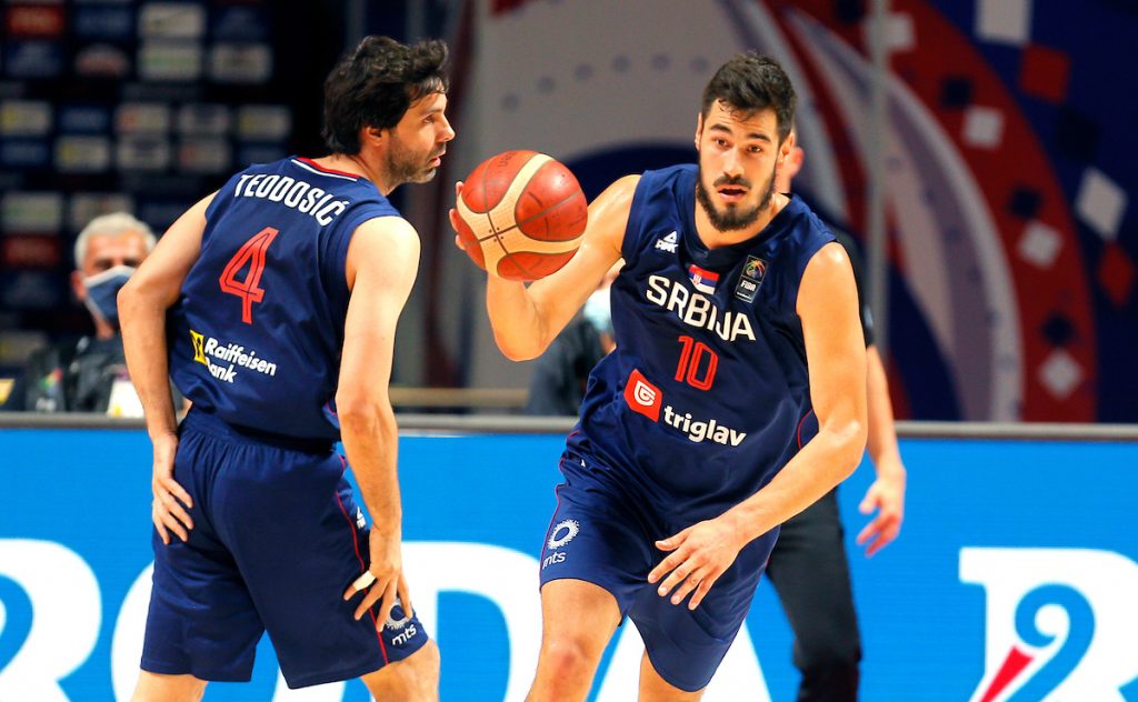 Kalinić: Teodosić je naš drugar i kapiten… Pritisak je rat u Ukrajini, a ne ovo