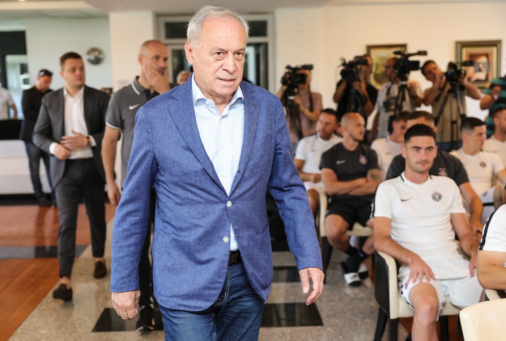 UZVRAĆA UDARAC Vučelić: Kakvi to rezultati preporučuju Mijailovića kao spasioca i reformatora FK Partizan i JSD? Svaka zverka kad-tad pokaže svoj trag