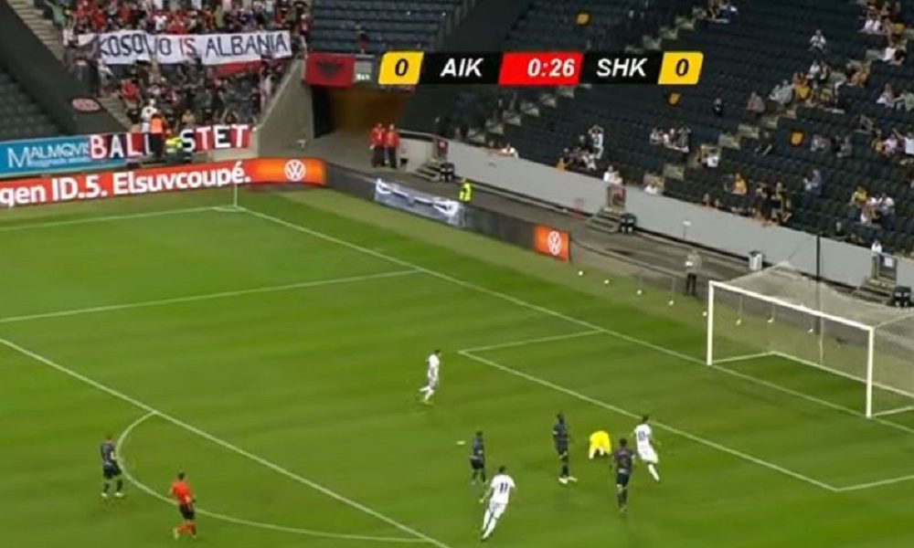 HOĆE LI UEFA DA REAGUJE? Navijači Škendije razvili transparent „Kosovo je Albanija“, u Splitu veličali „Oluju“ (VIDEO)