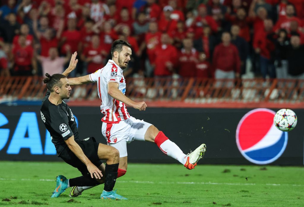 FEŠTA POČINJE! Zvezda je na korak do Lige šampiona! „Bomba“ Ivanića za 2:0! (VIDEO)