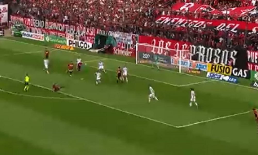 UMETNOST Pogledajte prelep gol Argentinca, on je novi favorit za nagradu „Puškaš“! (VIDEO)