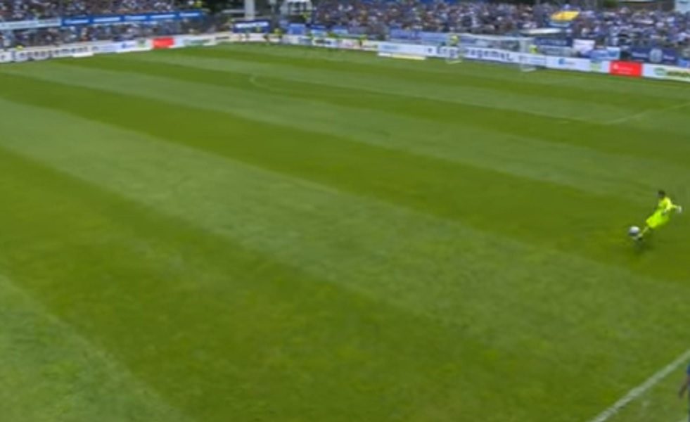 Golman u Nemačkoj dao gol sa 70 metara! (VIDEO)