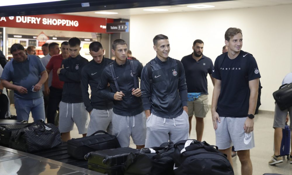 Partizan stigao na Maltu, osmesi pred overu grupne faze LK (FOTO)