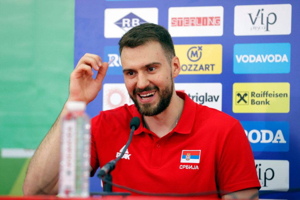 NEPROCENJIVO Gudurić o susretu košarkaša sa Đokovićem: Bili smo kao mala deca!