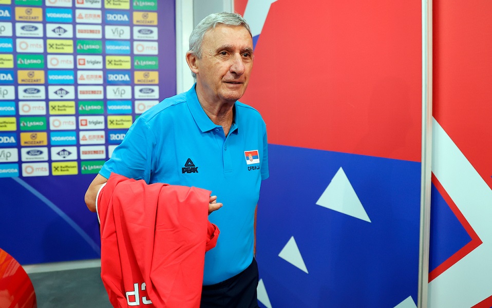 OSLABLJENA NA GRKE Srbija bez 10 igrača u utakmici kvalifikacija za Svetski kup! Pešić ima druge adute