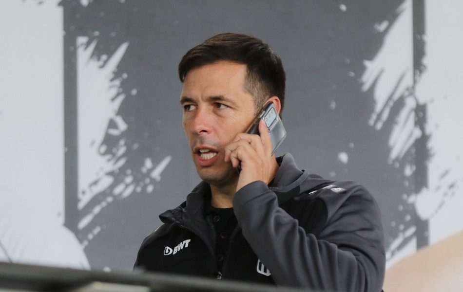 SRBIN STABILIZOVAO LASK Sad i Salzburg gleda u leđa