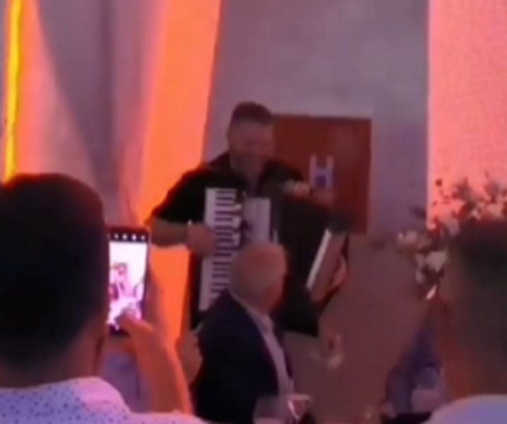 Obradović se veselio na svadbi, naručio pesmu sa poznatim refrenom (VIDEO)