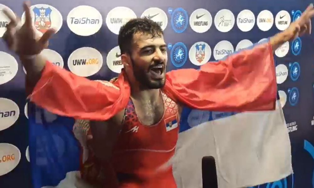 Arsalan posle svetskog zlata podigao tri prsta i uzviknuo: Živela Srbija! (VIDEO)