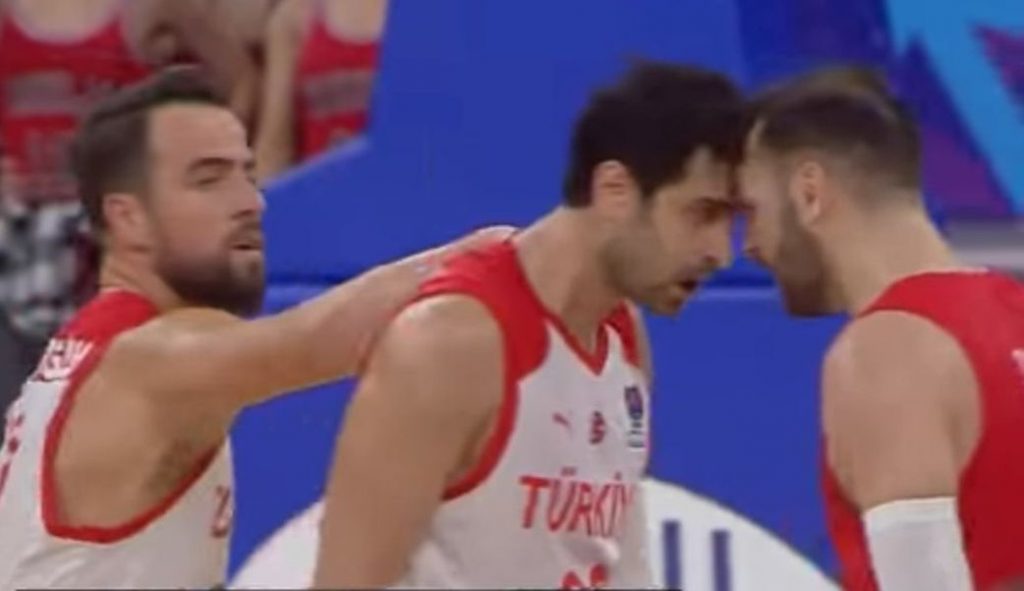 KRAJ ISTRAGE Evo šta je FIBA odlučila o skandaloznom slučaju sa utakmice Gruzija – Turska!