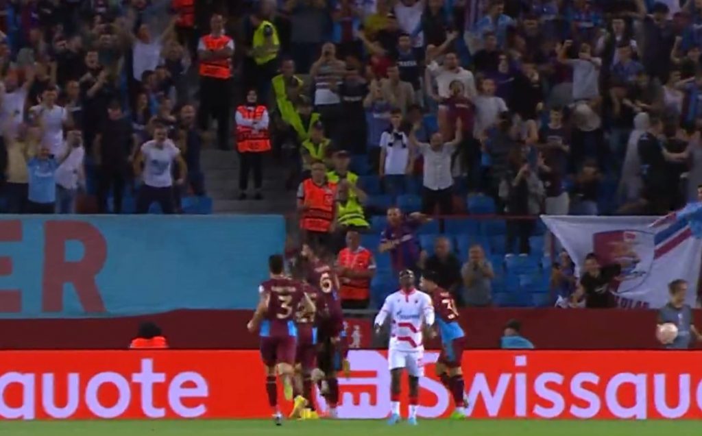 PALA ODBRANA CRVENE ZVEZDE Borjan spasio „bombu“ Trezegea, nije mogao ništa kod gola Hamšika! Sve počelo greškom Pešića! (VIDEO)