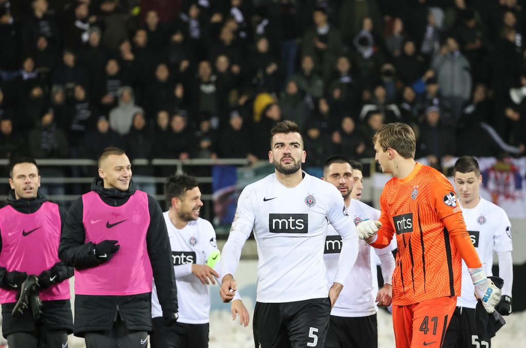 DA LI SE NEKO KAJE U HUMSKOJ? Pustili ga da ode bez dinara, sada teroriše golmane, drugi je strelac lige (FOTO)