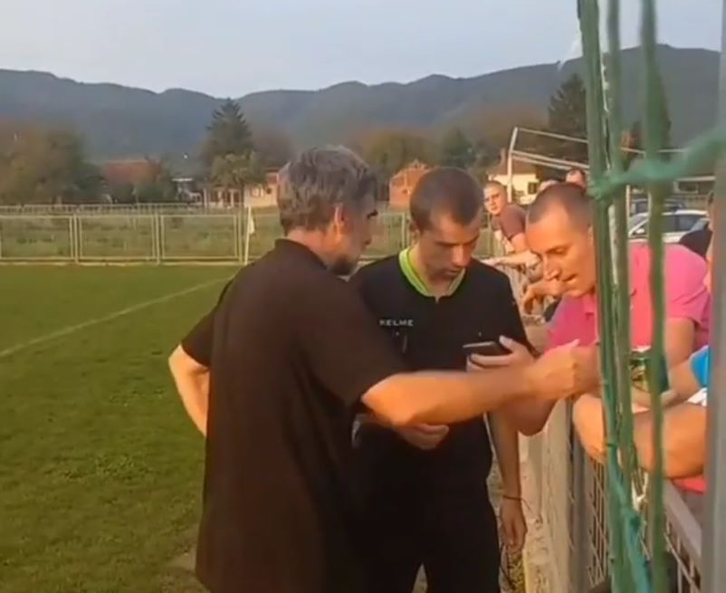 OVO NEMA NIGDE Na utakmici petog ranga u Srbiji, sudija posle „VAR provere“ preinačio svoju odluku i izazvao oduševljenje (VIDEO)