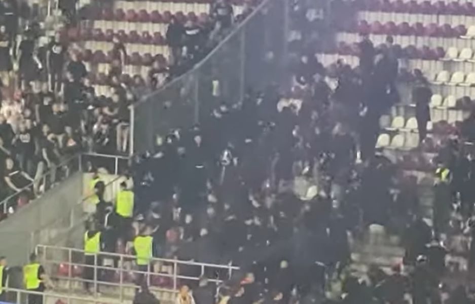 HAOS U BUKUREŠTU Rumuni skandirali „Srbija, Srbija“, pa napali navijače BiH (VIDEO)