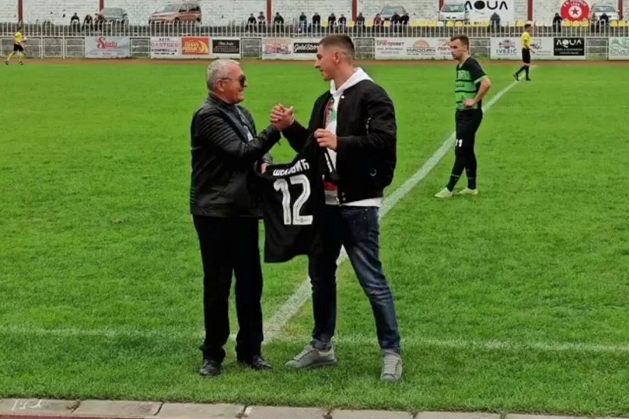 LEPO Sjajan gest fudbalera Partizana… Šehović poklonio vrednu opremu klubu u kojem nikada nije igrao!