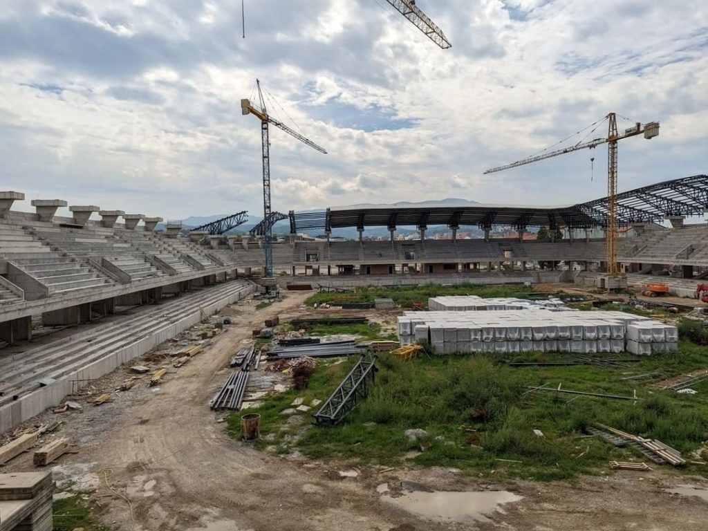 Moderni stadioni „niču“ po Srbiji, ali se na njima neće igrati Superliga!