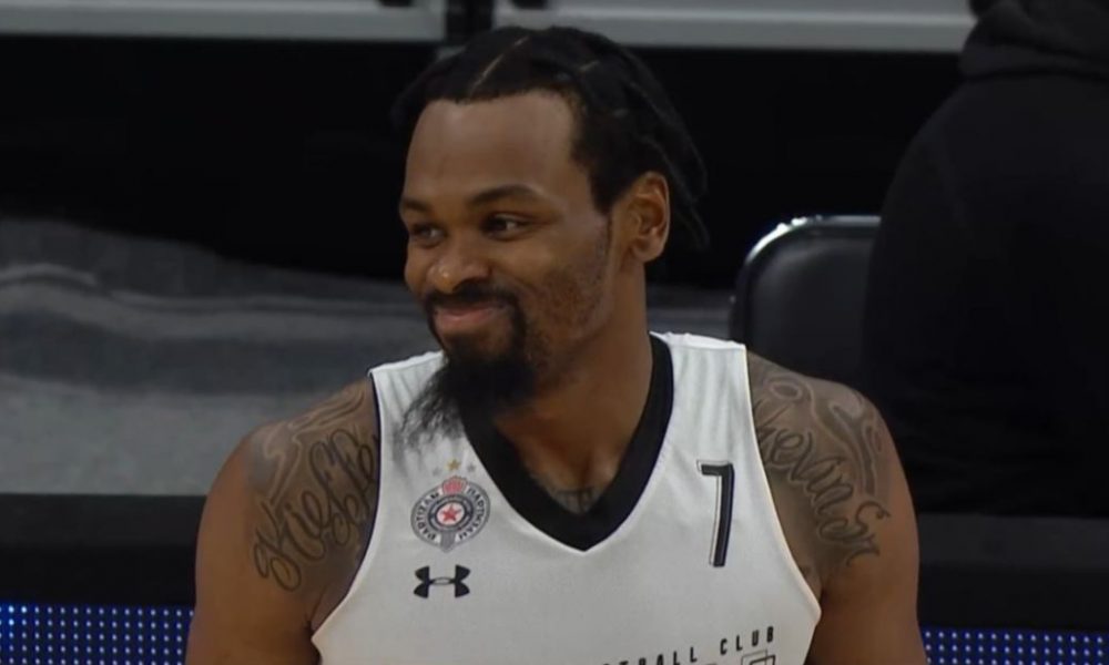 ČETVRTO MESTO ZA PARTIZAN Obradović eksperimentisao, pa izgubio: Panter isključen sa utakmice