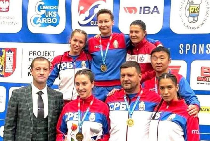 USPEH ŽENSKOG BOKSA Šadrina zlatna, Rapaić srebrna u Poljskoj
