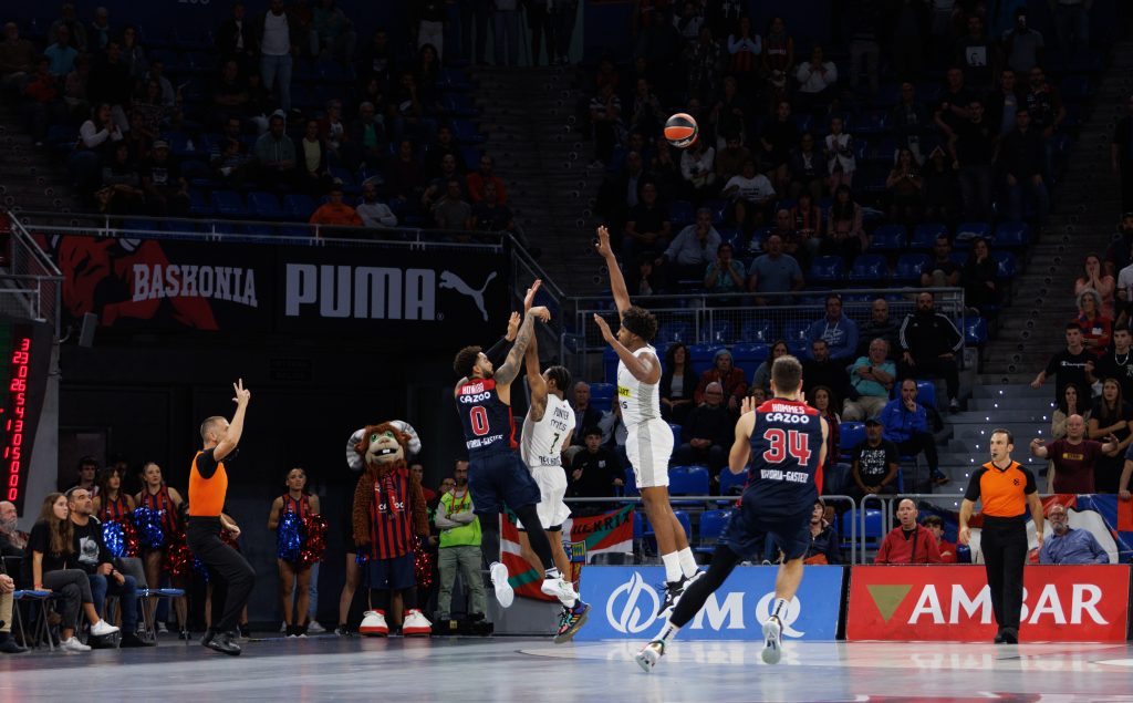 PAD U ZAVRŠNICI Pogledajte 14 sekundi u kojima je Partizan izgubio meč u Vitoriji (VIDEO)