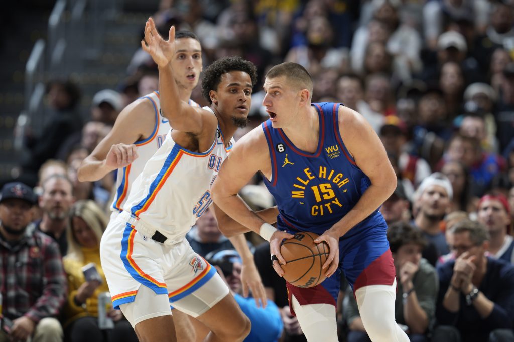 SRPSKI DERBI U NBA LIGI Jokić izjednačio rekord legendarnog centra, Pokuševski razočarao (VIDEO)