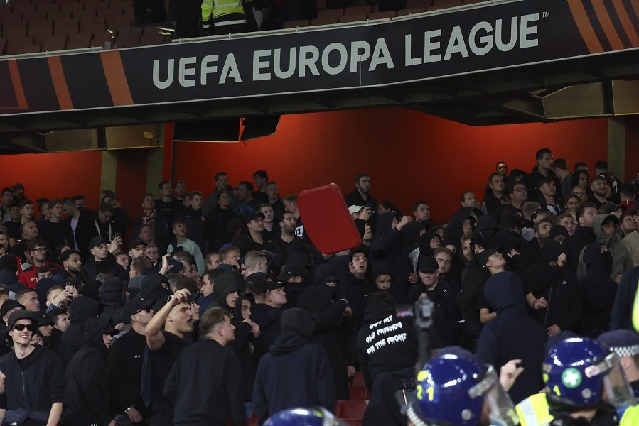UEFA kaznila PSV zbog divljanja navijača