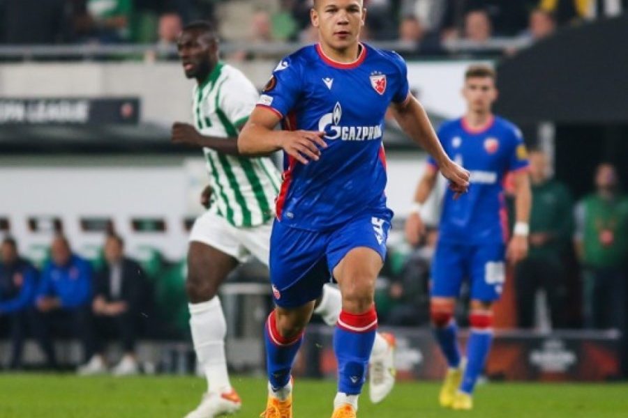 DEBI SE PAMTI Zvezdin tinejdžer dospeo na peto mesto klupske liste