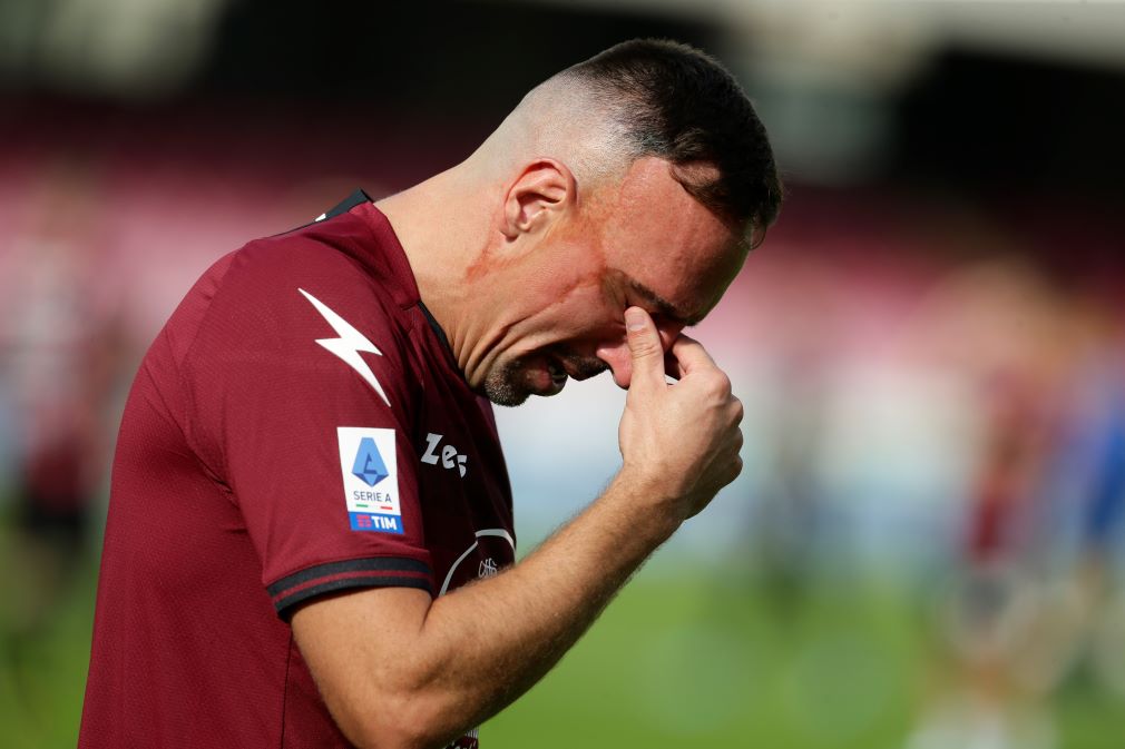 Legendarni Francuz zaplakao na oproštaju od fudbala (VIDEO)