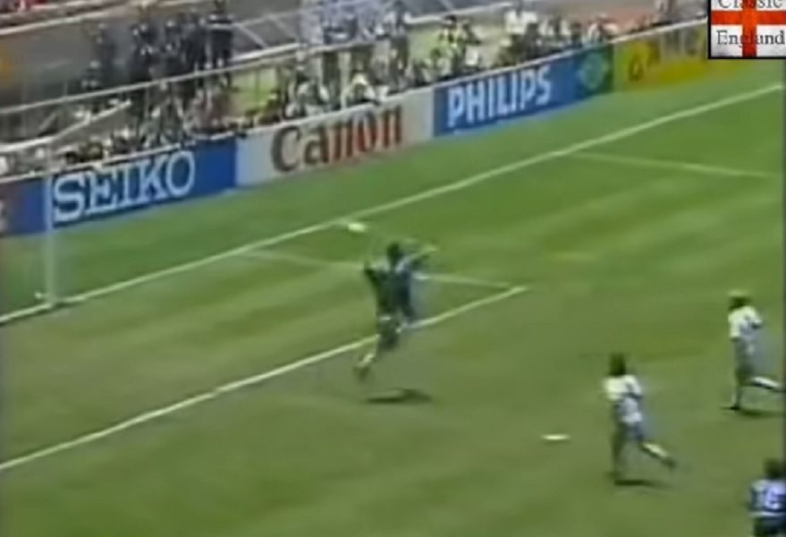 Na prodaju lopta kojom je Maradona postigao čuvene golove… Cena? Prava sitnica! (VIDEO)