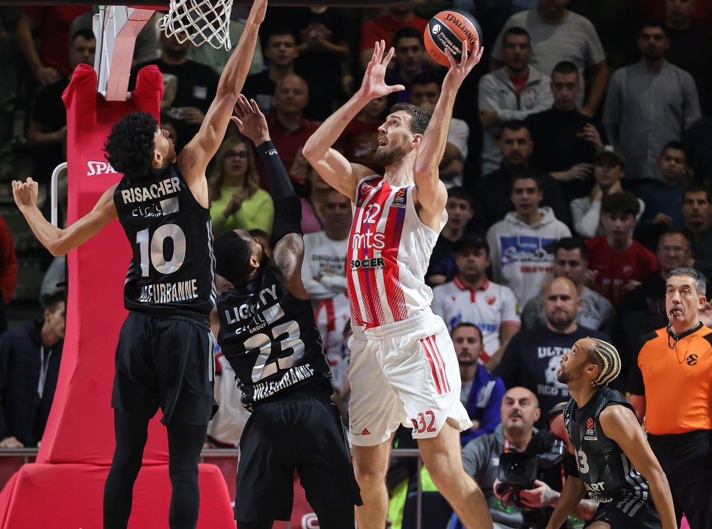 POLUVREME Zvezdina granitna odbrana pravi razliku! Asvel ne može da diše